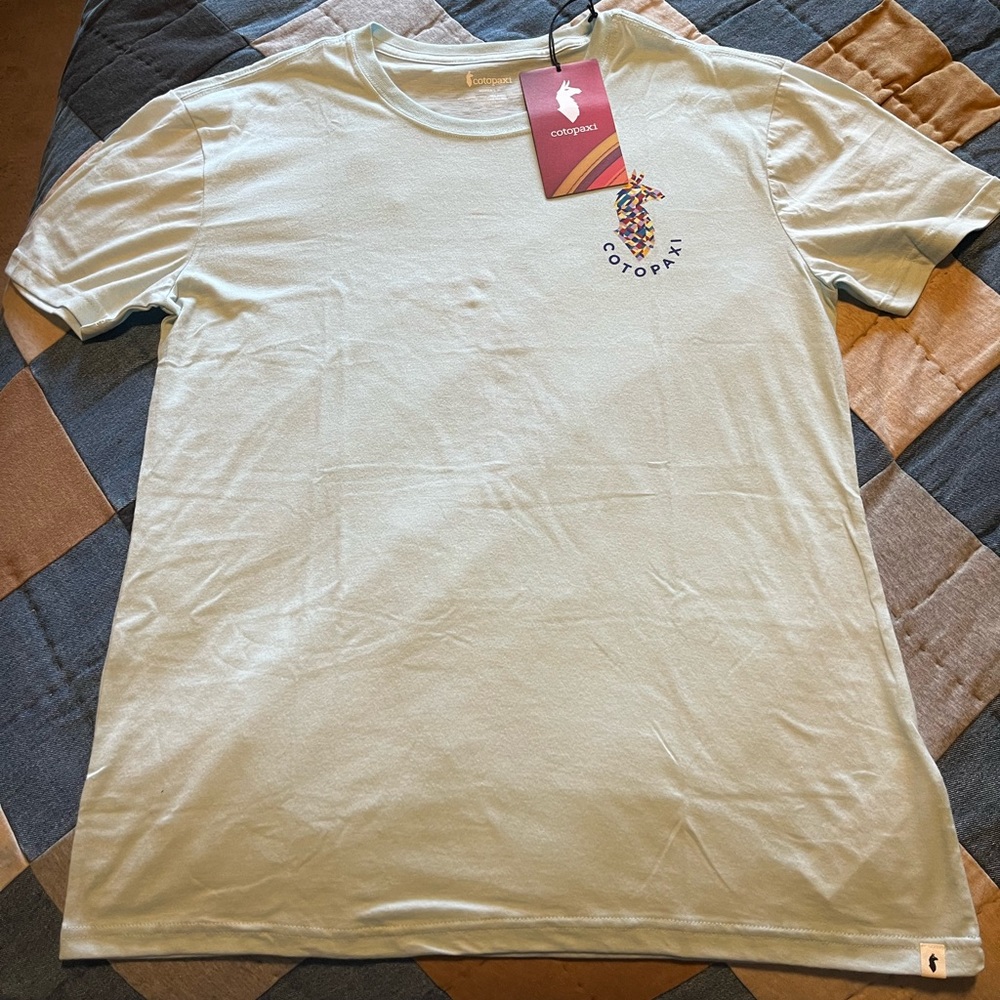 Cotopaxi xl T-shirt